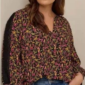 Torrid Size 4 
Challis With Embroidered Sleeve Top